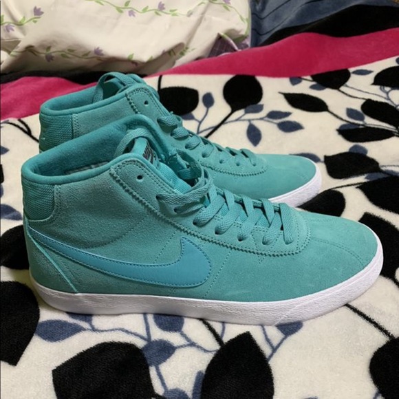 Nike Shoes - Nike SB Zoom Air Women’s Size 10